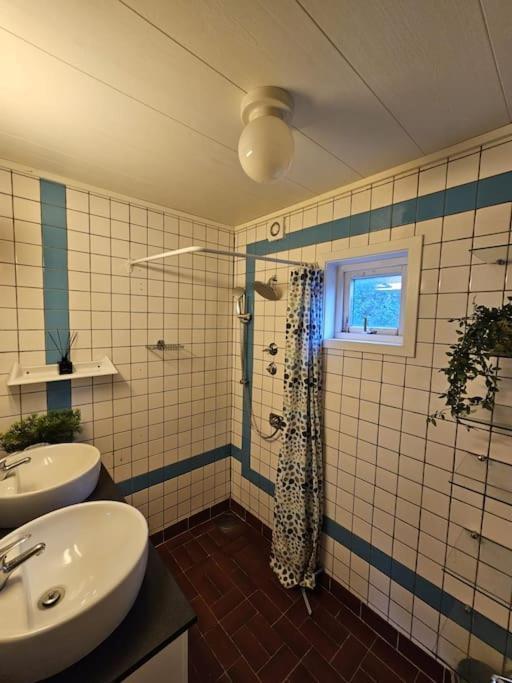 Вилла Cozy Family House Тромсё Экстерьер фото